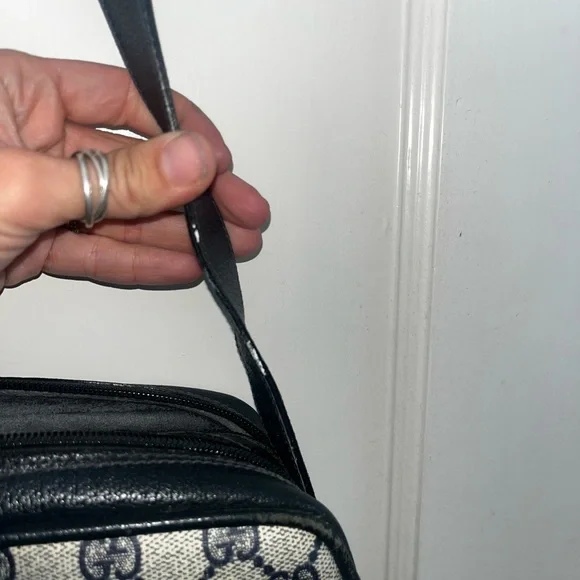 Gucci Blue and Cream Crossbody Bag - Picture 8 of 16